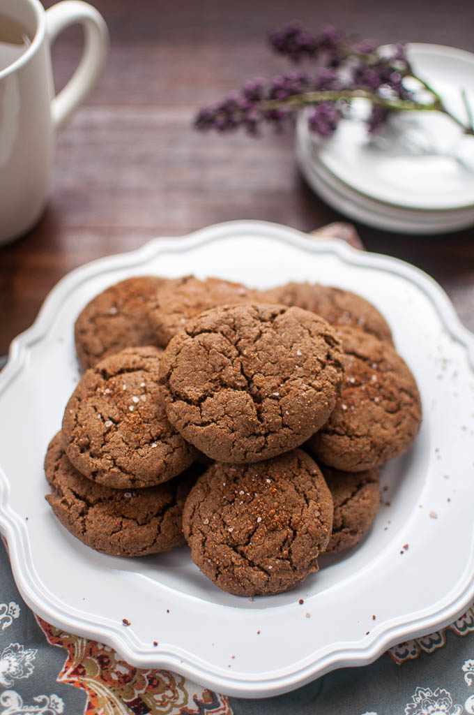 chewy-ginger-molasses-cookies-the-passionate-vegan