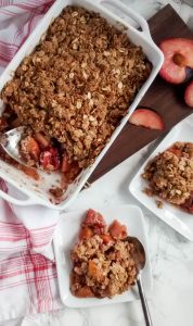 delicious vegan fruit crisp