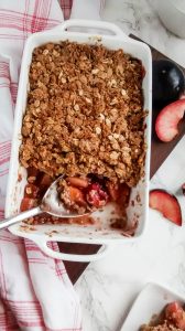 delicious vegan fruit crisp