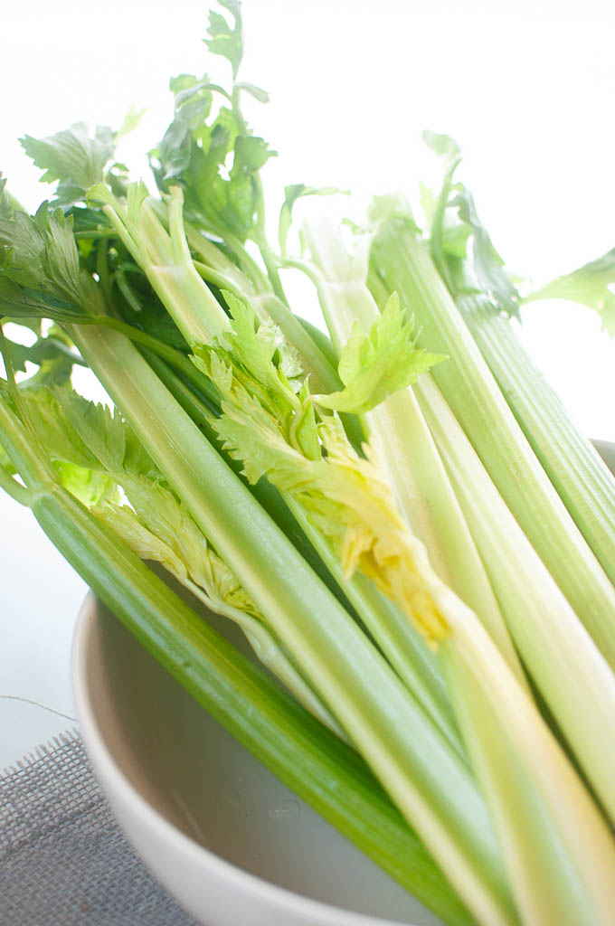 Hårdhed Wings Shining How to Make Celery Juice without a Juicer - The Passionate Vegan